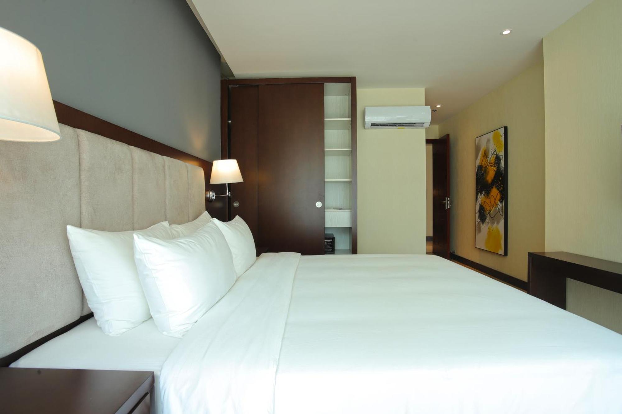 Olympia City Hotel By Dara Phnom Penh Esterno foto